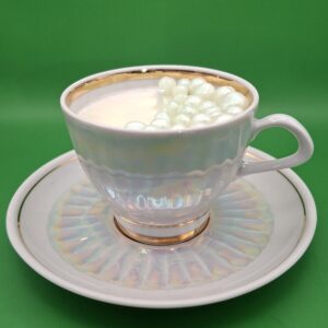 Candle in cup pearls 3