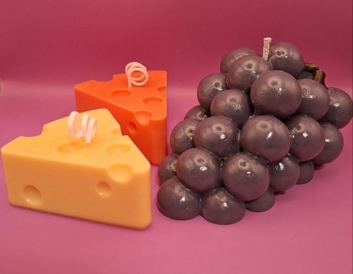 Candle Cheese 2 pcs and grapes